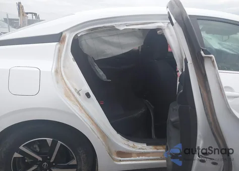 2024 Nissan Sentra Sv Xtronic Cvt z USA, uszkodzony, nr VIN 3N1AB8CV7RY226790